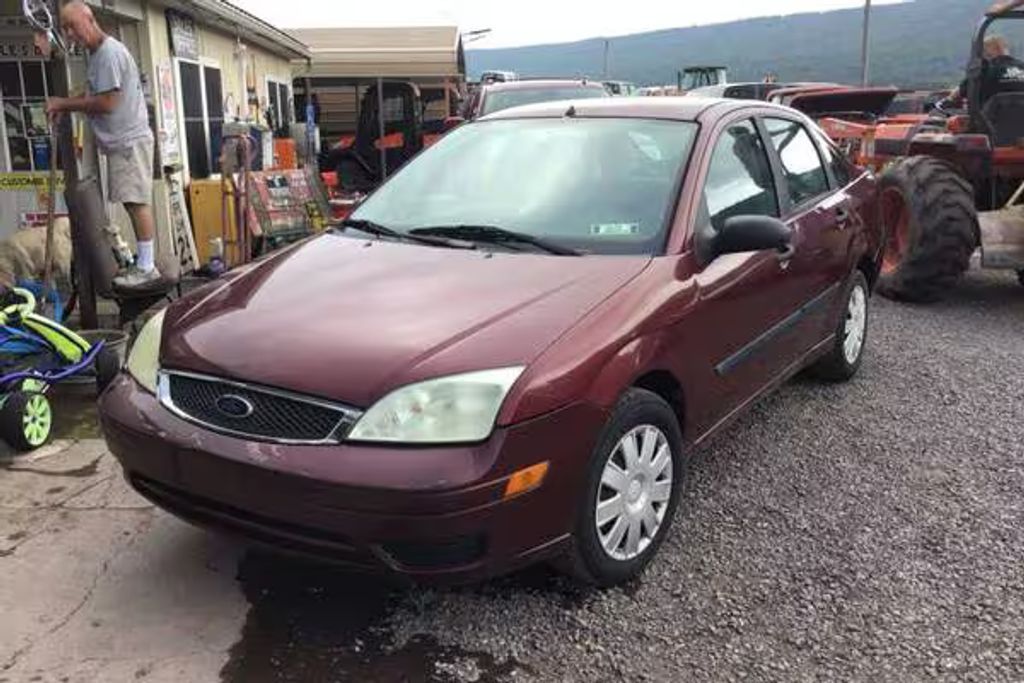 2006 FORD Focus ZX4 for sale at Troys Auto Sales
