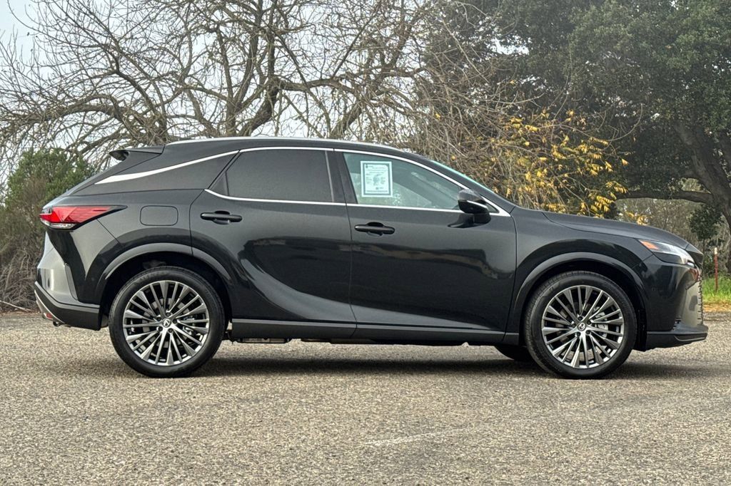 2025 LEXUS RX - photo 3