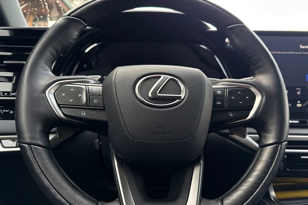 2025 LEXUS RX - photo 27