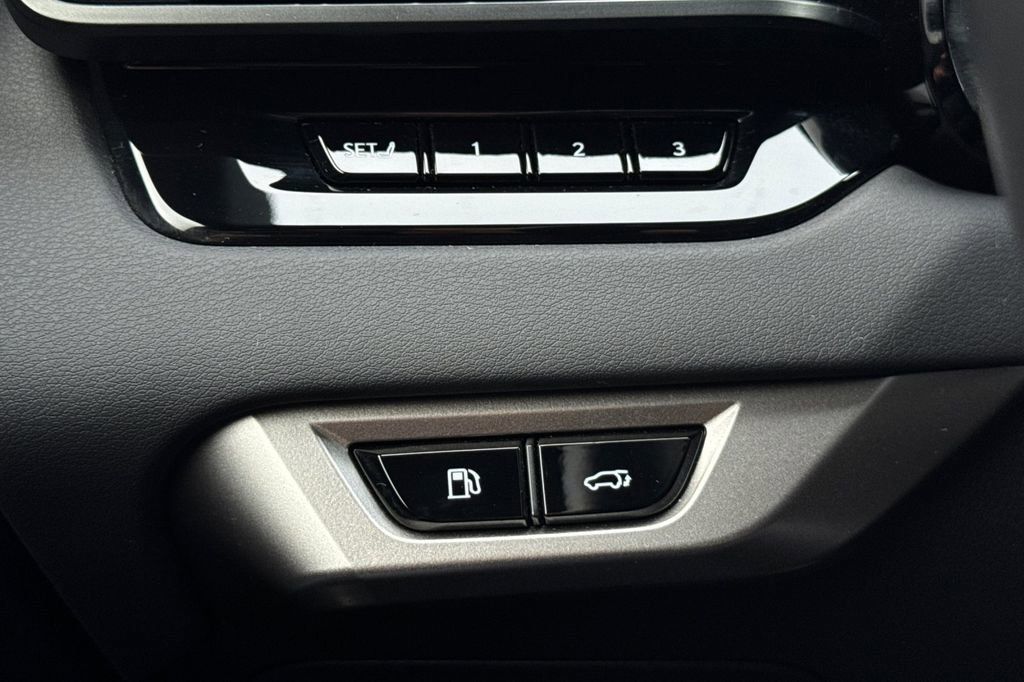 2025 LEXUS RX - photo 32