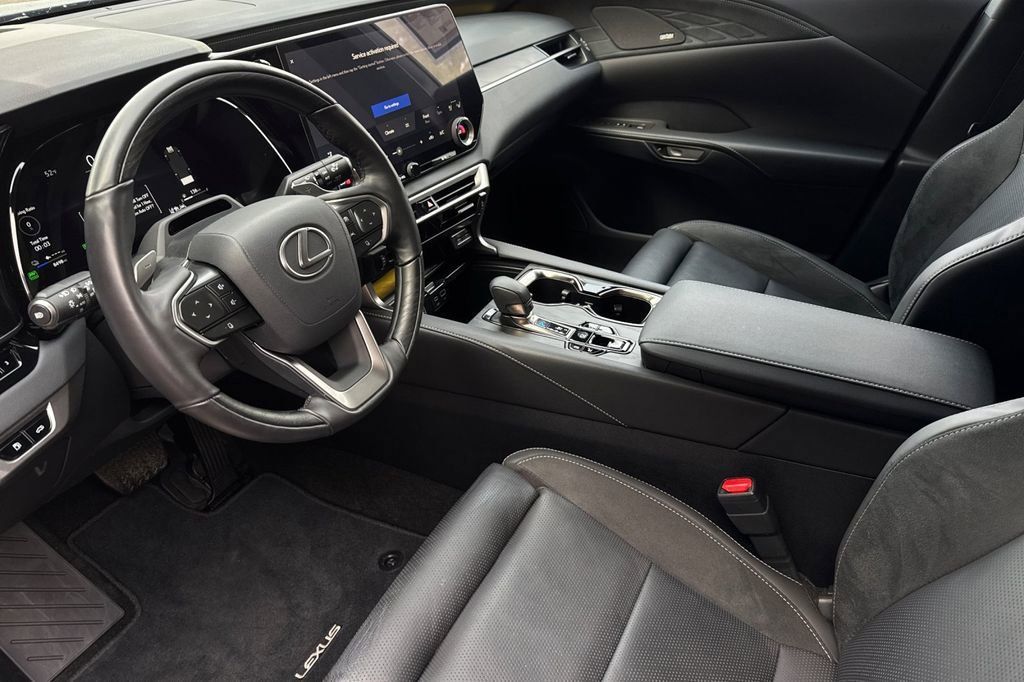 2025 LEXUS RX - photo 10