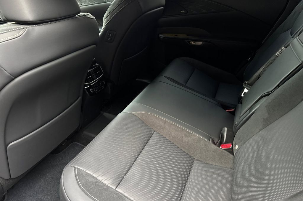 2025 LEXUS RX - photo 13