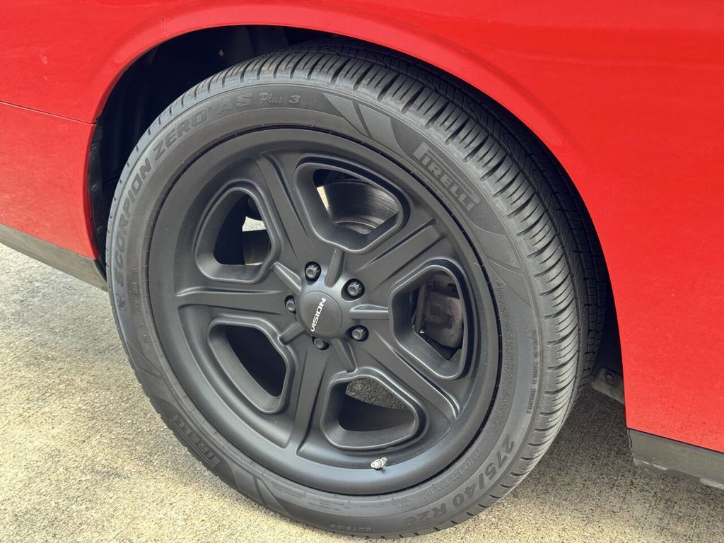 2009 DODGE Challenger - photo 26