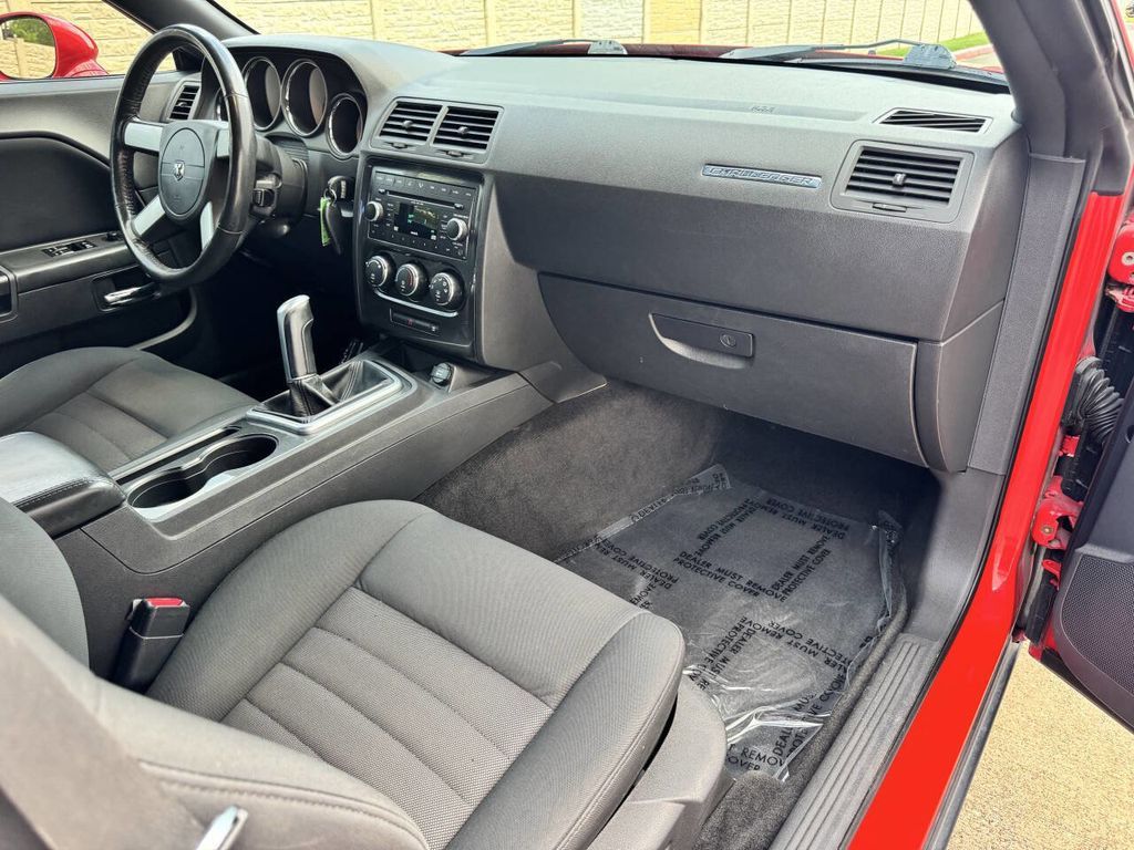 2009 DODGE Challenger - photo 15