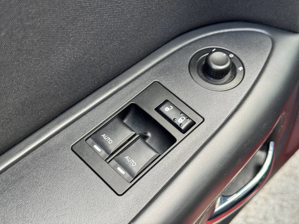2009 DODGE Challenger - photo 17