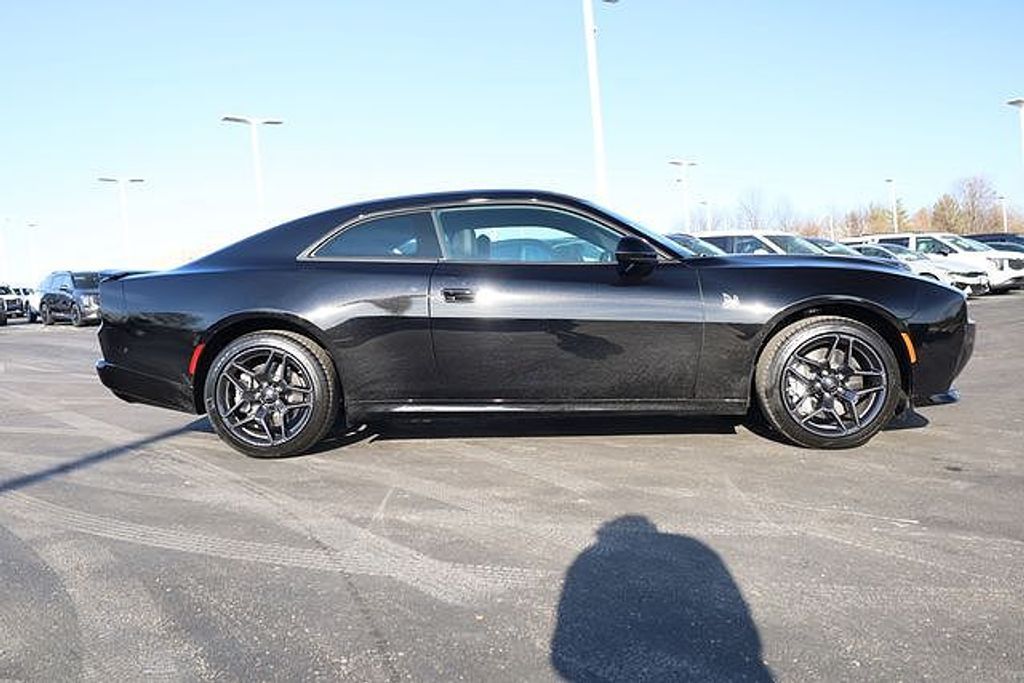 2026 DODGE Charger - photo 4