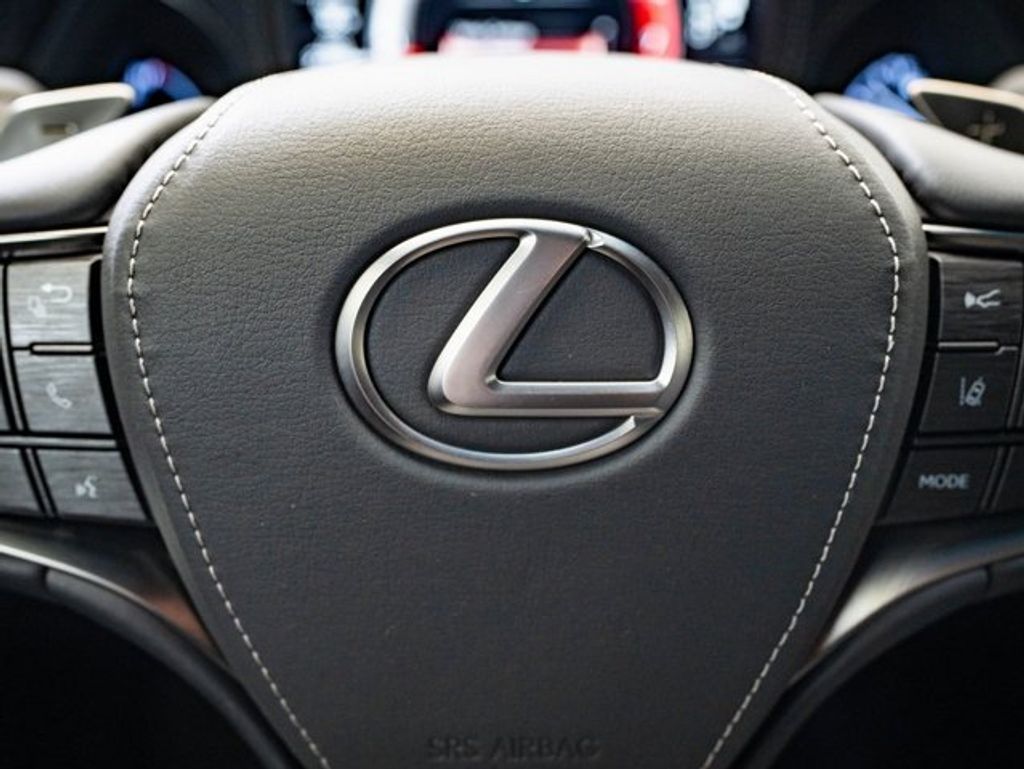 2019 LEXUS LS - photo 28