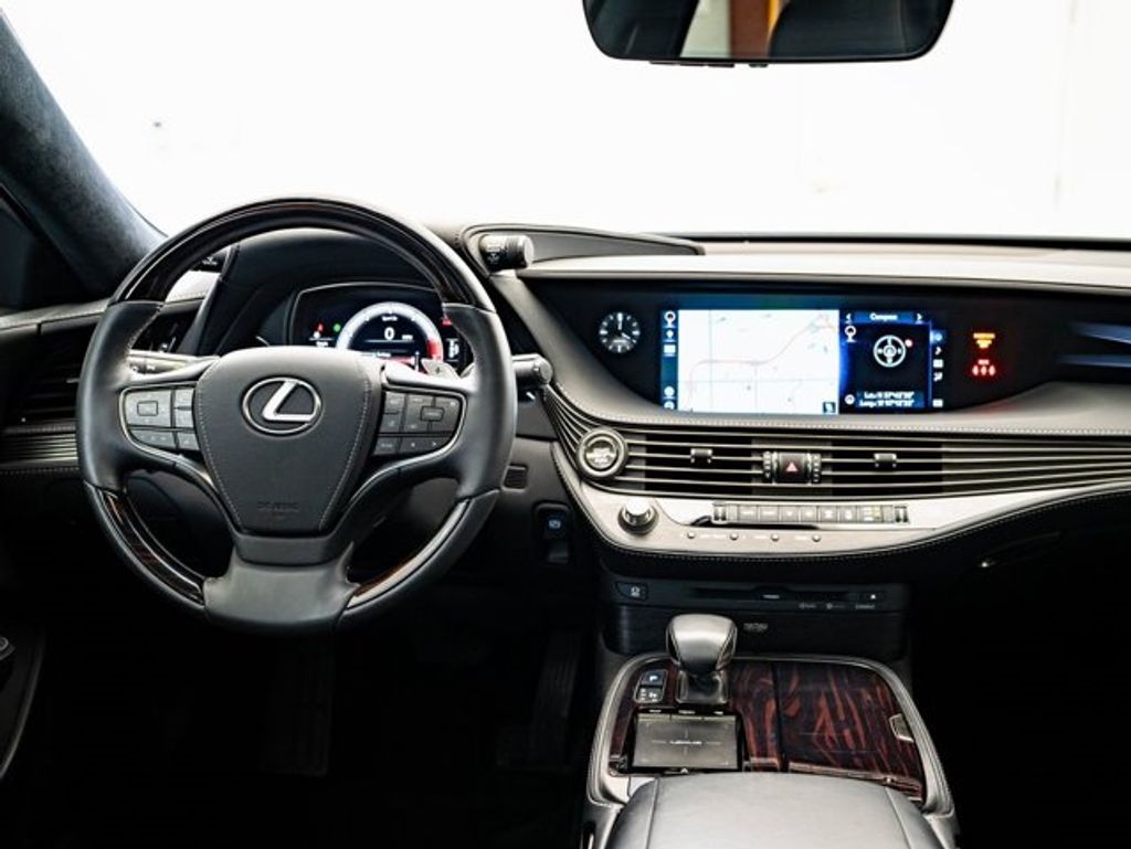 2019 LEXUS LS - photo 31