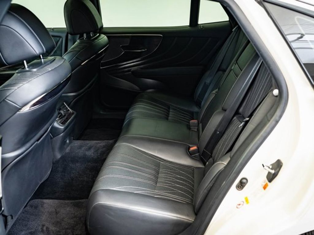 2019 LEXUS LS - photo 35
