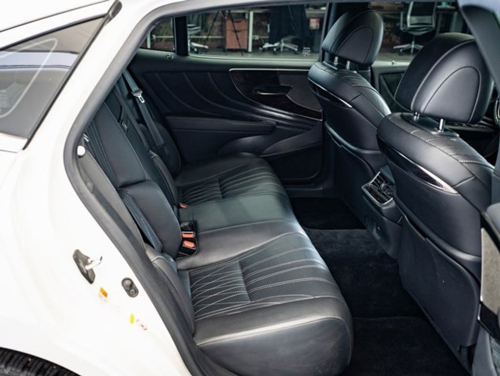 2019 LEXUS LS - photo 36