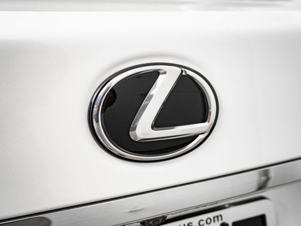 2019 LEXUS LS - photo 18