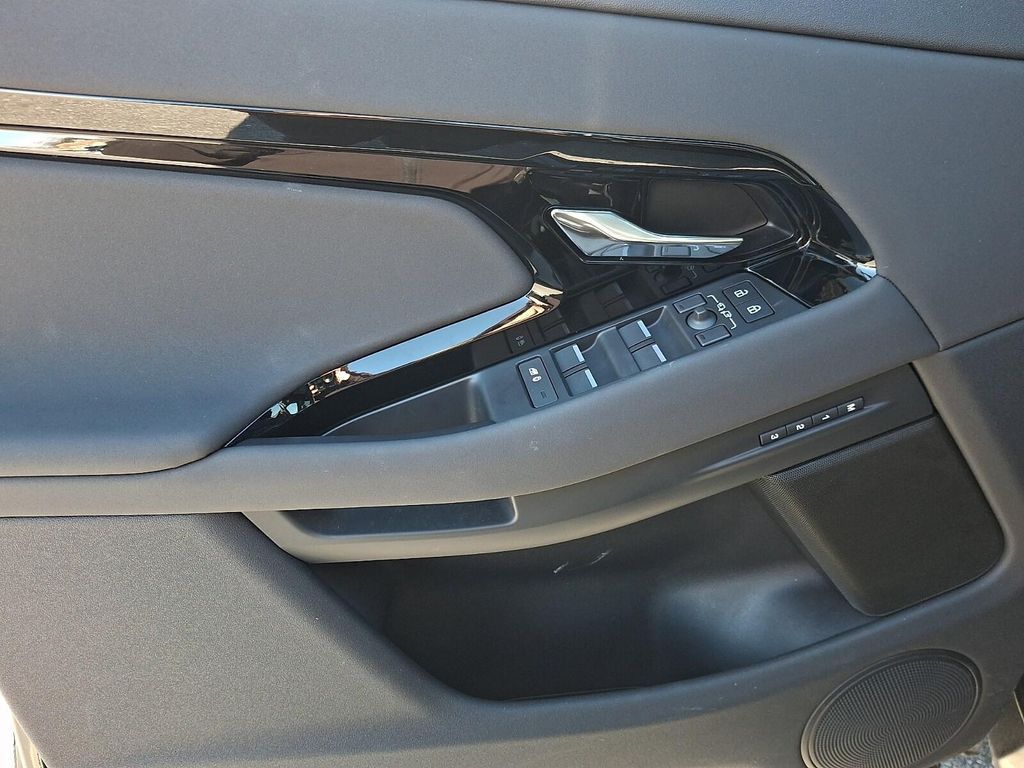 2026 LAND ROVER Range Rover Evoque - photo 12