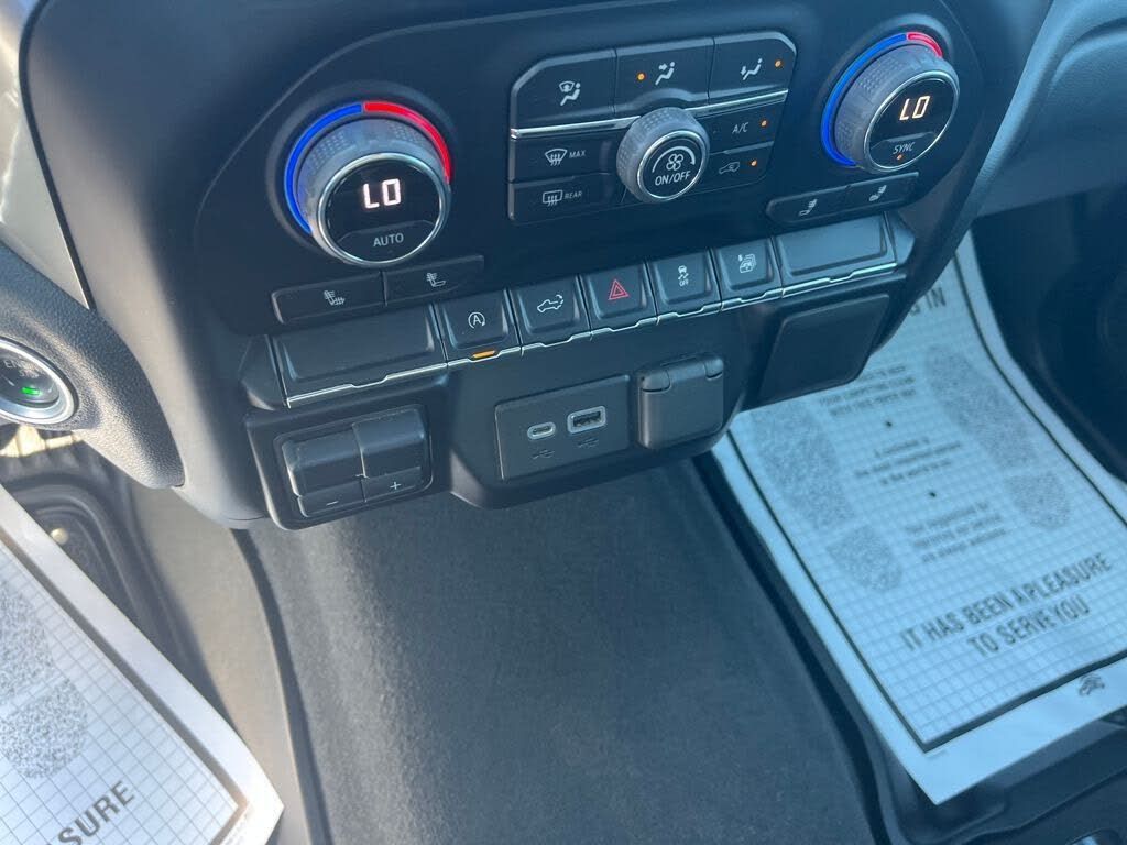 2021 CHEVROLET Silverado - photo 17