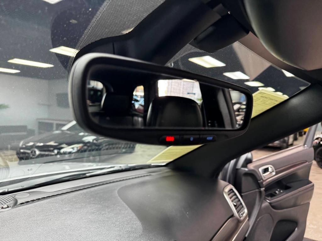 2020 JEEP Grand Cherokee - photo 26