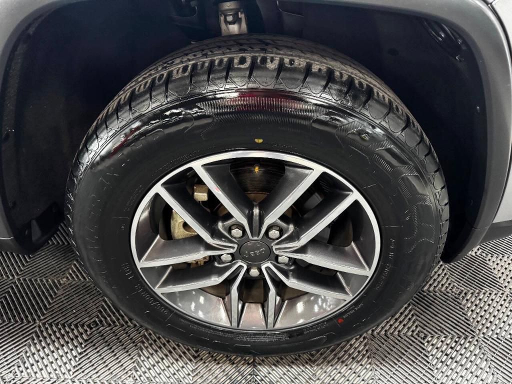 2020 JEEP Grand Cherokee - photo 16