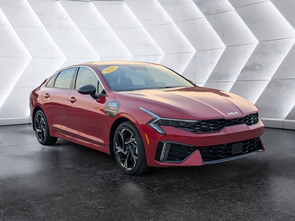 2025 Kia K5 GT Line