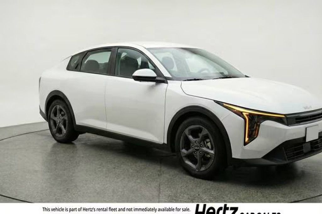 2025 Kia K4 LX LXS