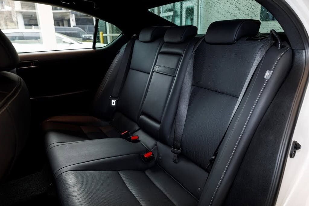 2024 LEXUS IS - photo 30
