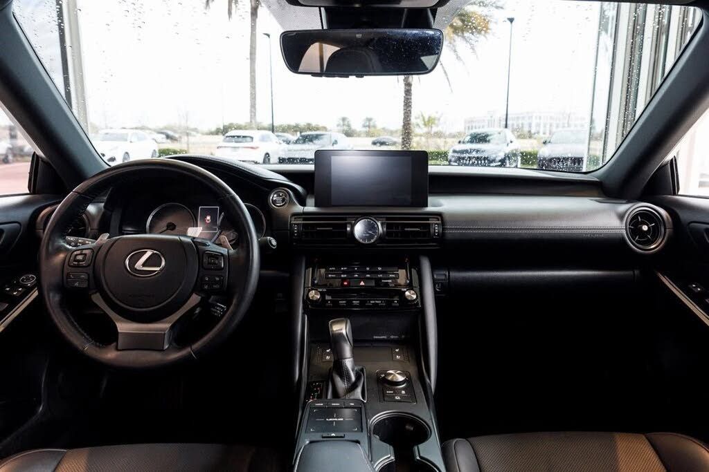 2024 LEXUS IS - photo 31