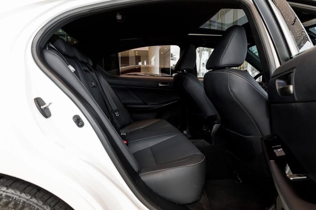 2024 LEXUS IS - photo 33