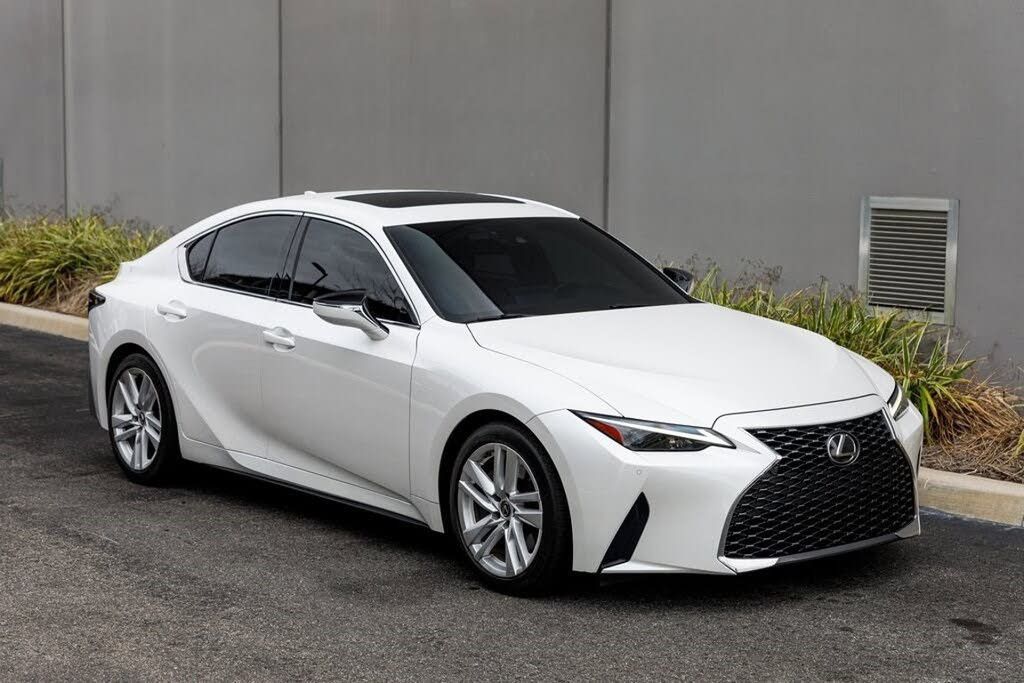 2024 LEXUS IS - photo 7