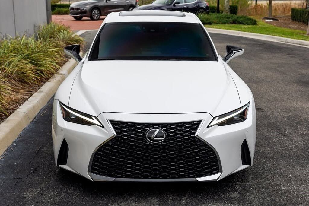 2024 LEXUS IS - photo 8