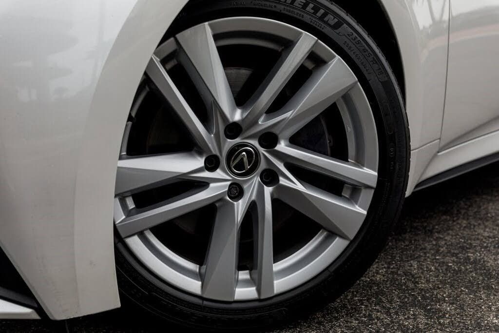 2024 LEXUS IS - photo 9