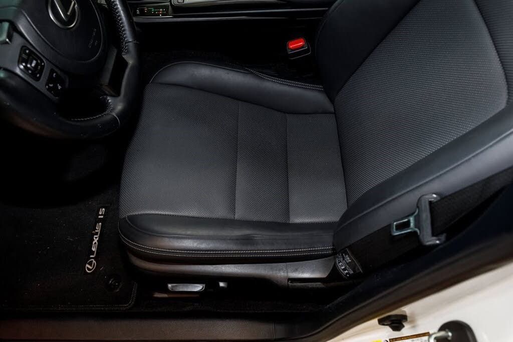 2024 LEXUS IS - photo 17
