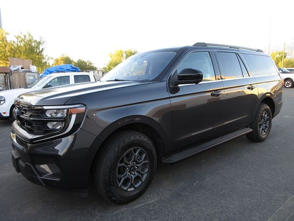 2025 Ford Expedition MAX Active