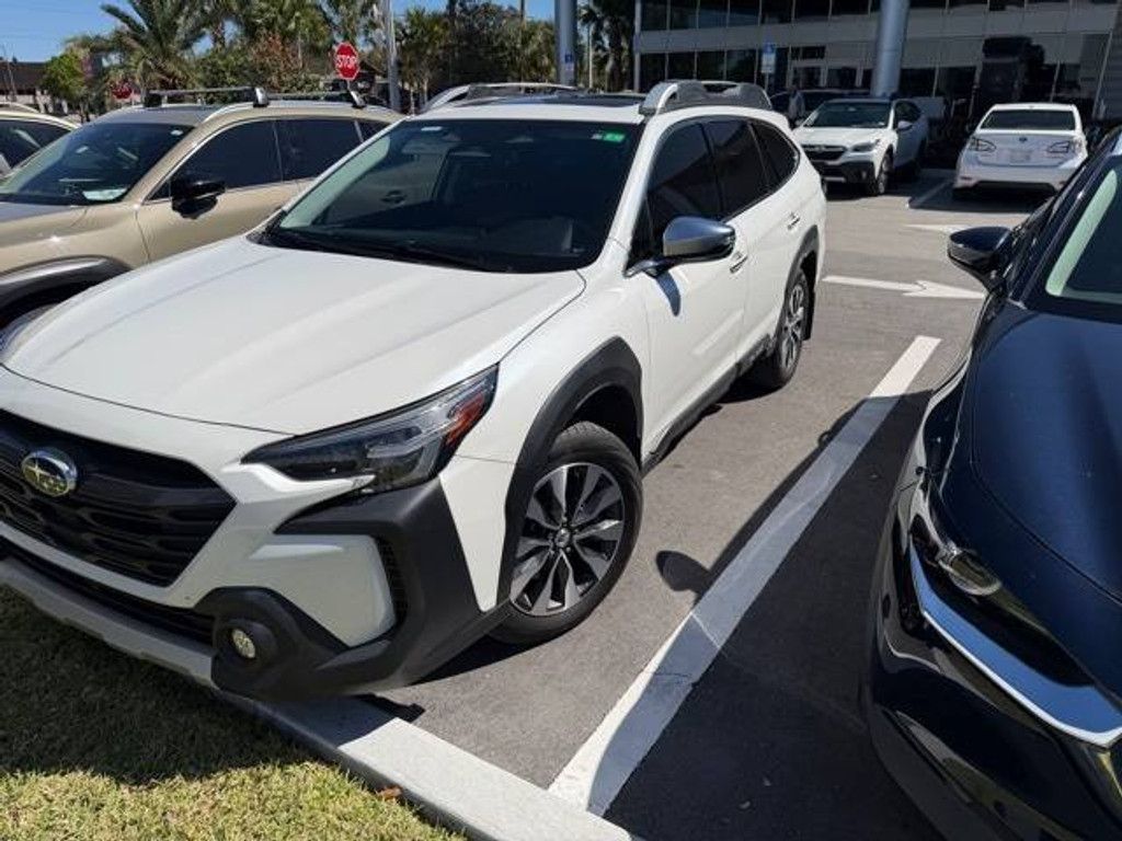 2023 Subaru Outback Touring