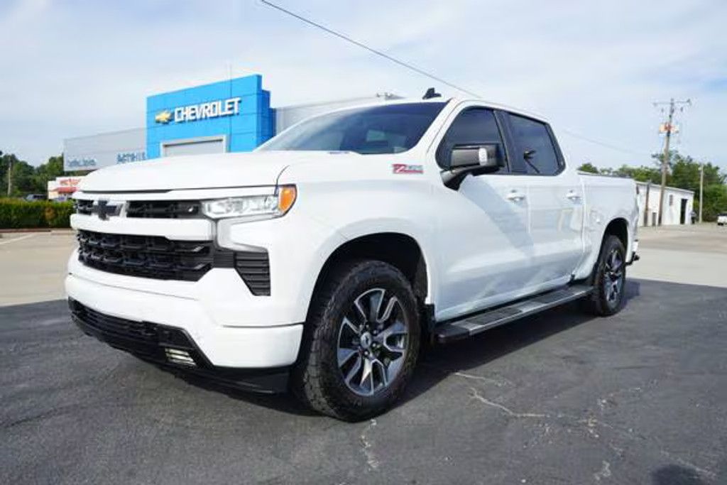 2024 Chevrolet Silverado RST