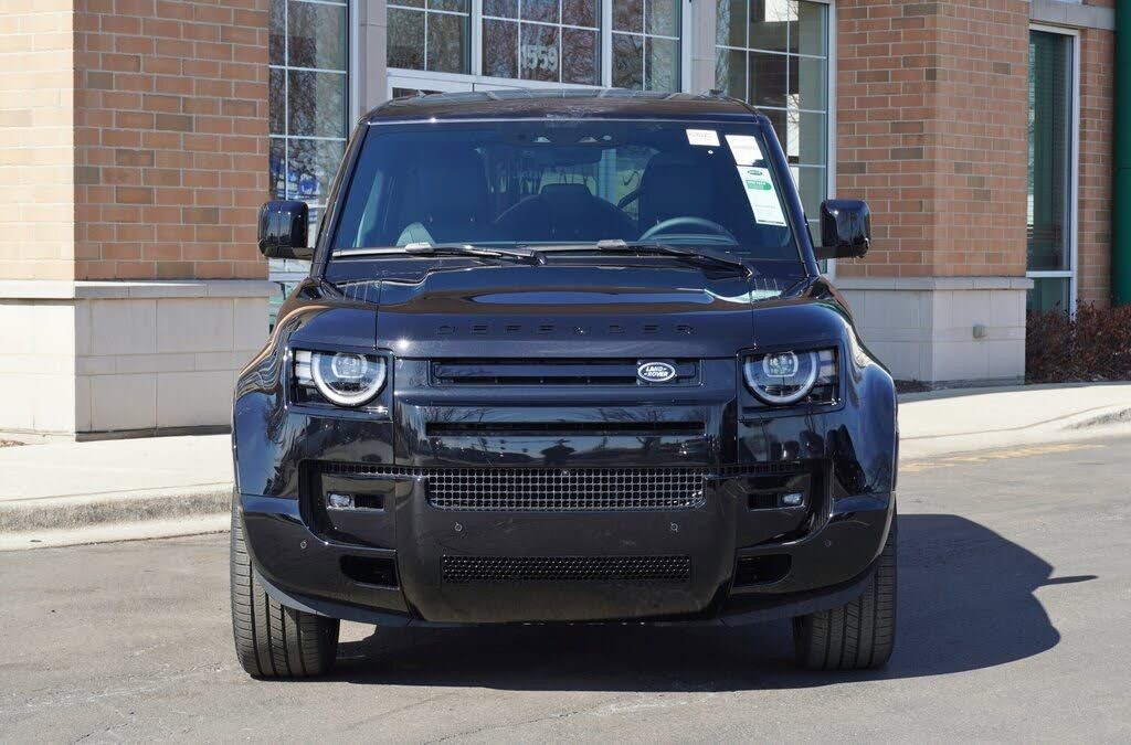 2026 LAND ROVER Defender - photo 4