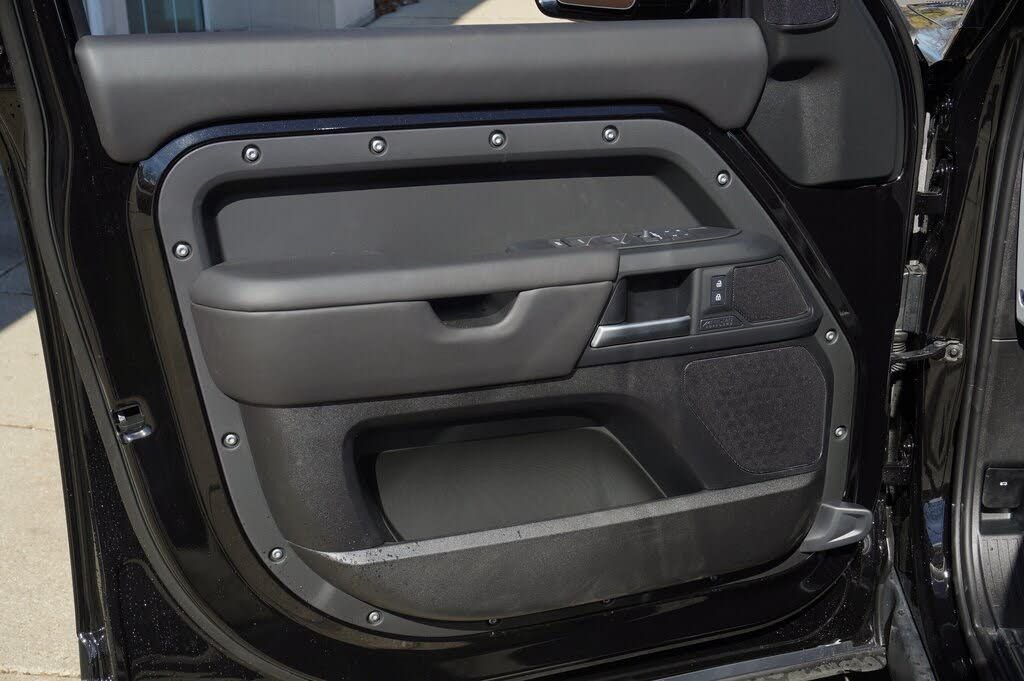 2026 LAND ROVER Defender - photo 12