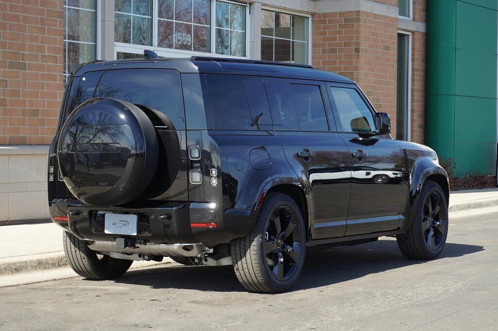 2026 LAND ROVER Defender - photo 8
