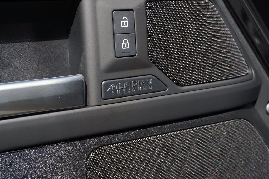 2026 LAND ROVER Defender - photo 13