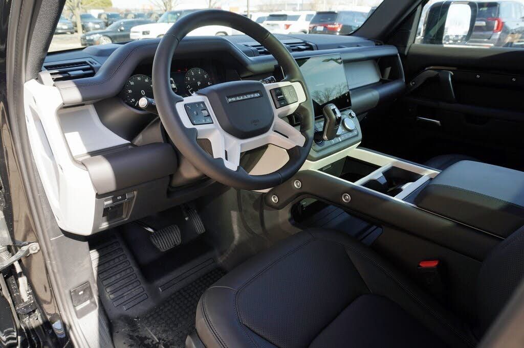 2026 LAND ROVER Defender - photo 14