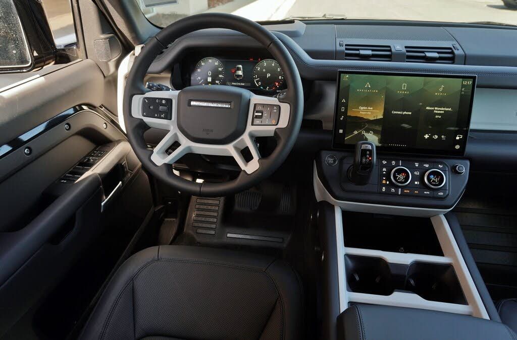 2026 LAND ROVER Defender - photo 17