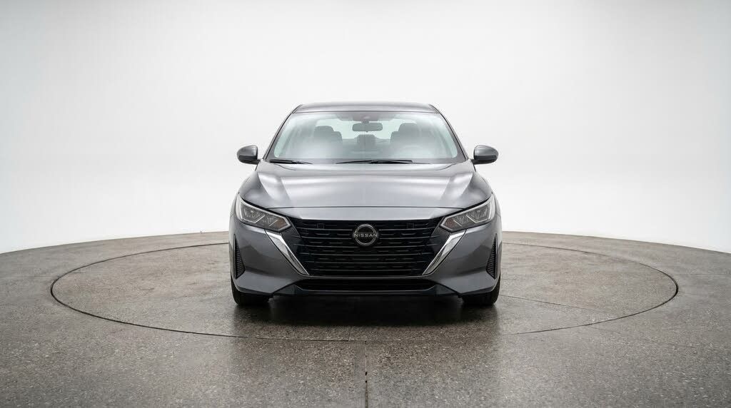 2025 NISSAN Sentra - photo 2