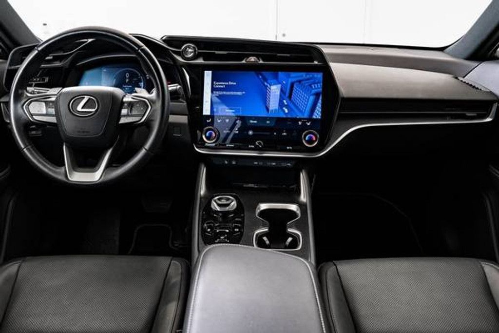 2023 LEXUS RZ - photo 31