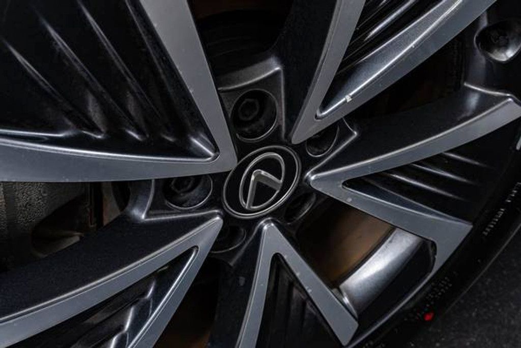 2023 LEXUS RZ - photo 8