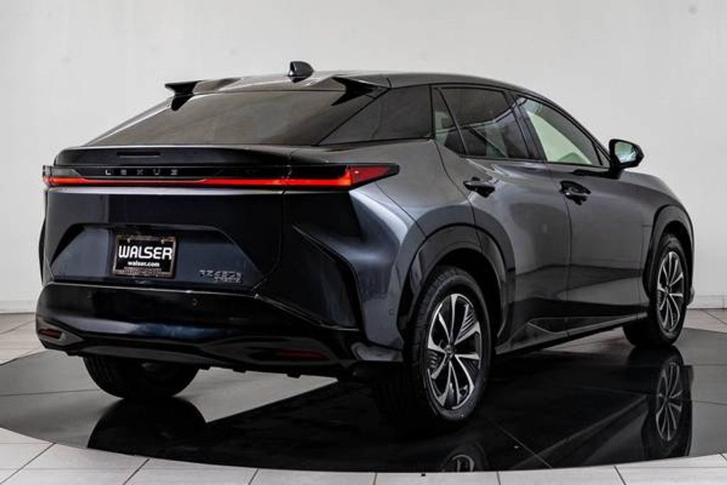 2023 LEXUS RZ - photo 10