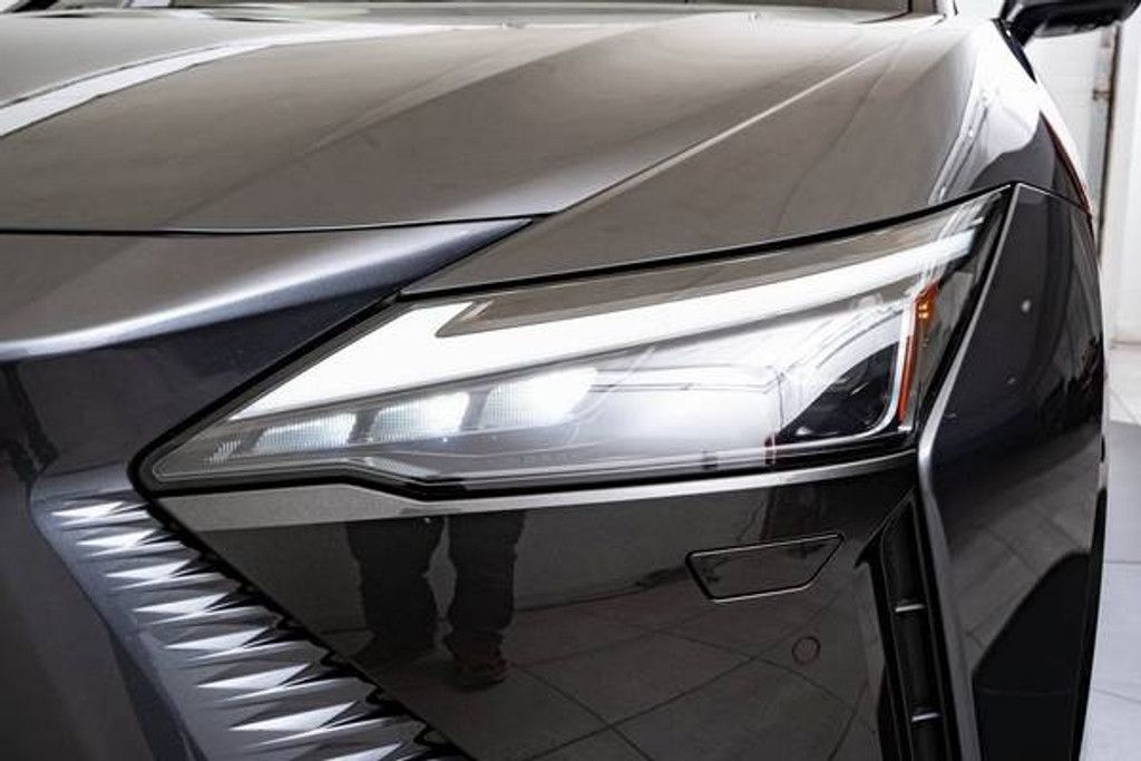 2023 LEXUS RZ - photo 14
