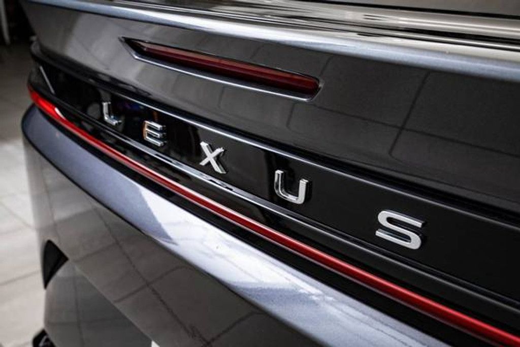 2023 LEXUS RZ - photo 17
