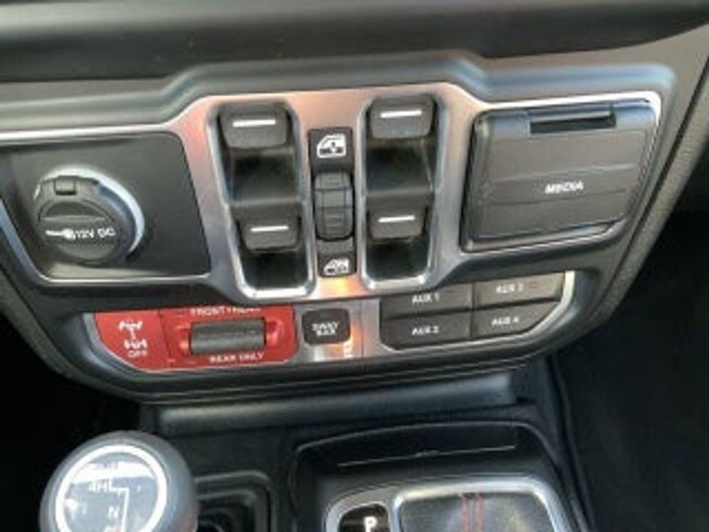 2020 JEEP Wrangler - photo 20