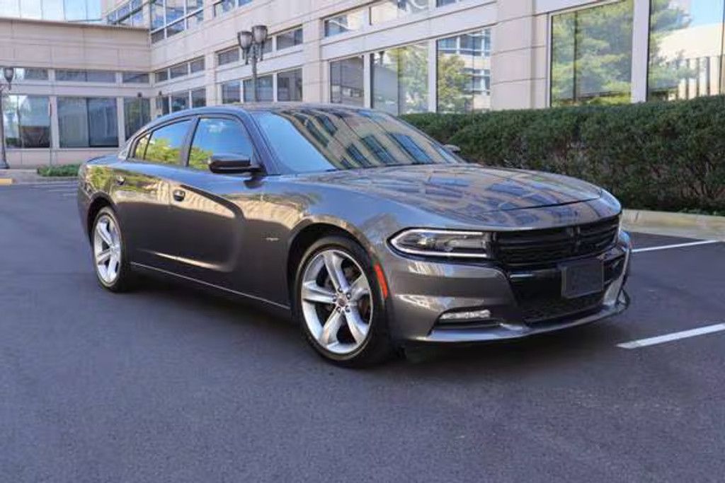 2018 DODGE Charger - main photo