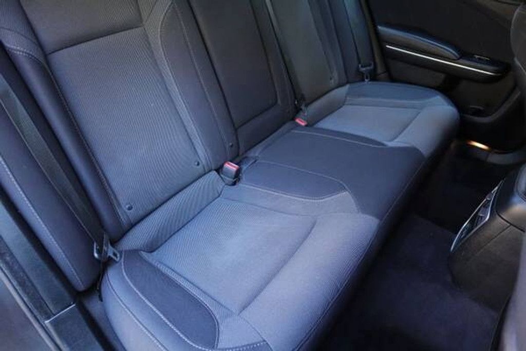 2018 DODGE Charger - photo 30