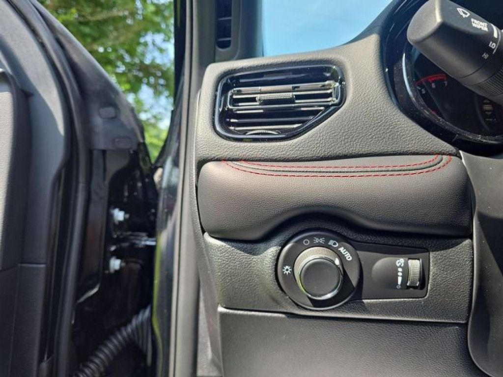 2025 DODGE Durango - photo 14