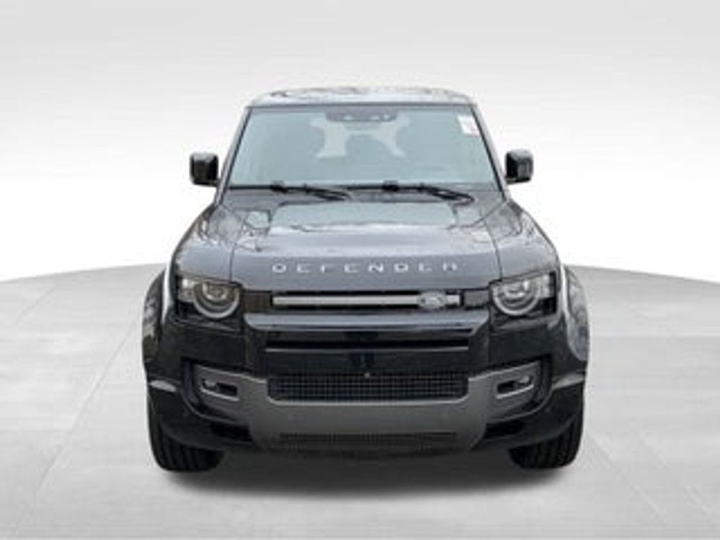 2026 LAND ROVER Defender - photo 2