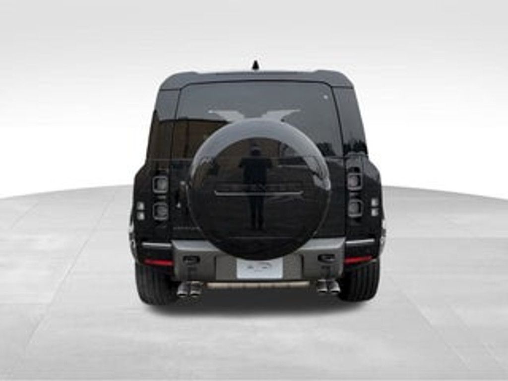 2026 LAND ROVER Defender - photo 7