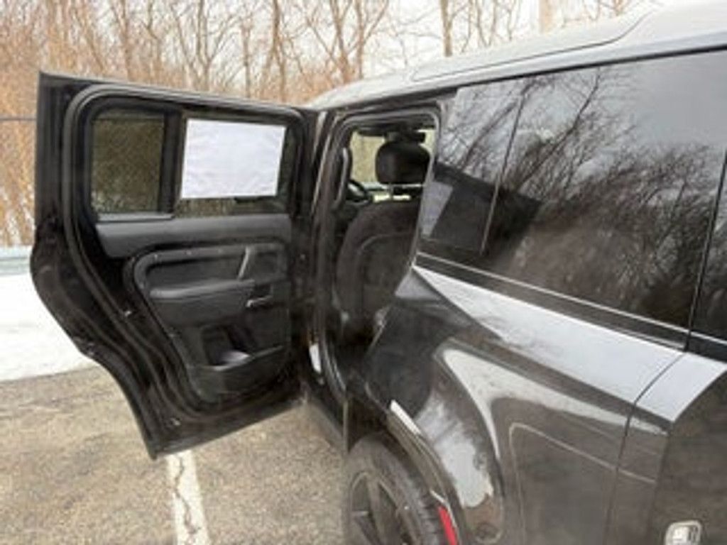 2026 LAND ROVER Defender - photo 12